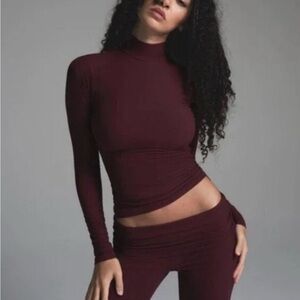 SKIMS *NWT SOFT LOUNGE MOCK NECK LONG SLEEVE TOP | COLOR: BORDEAUX | SIZE: XL